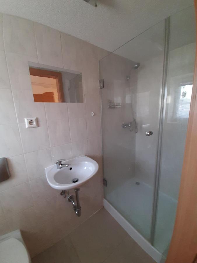 Biberach-Riss-Zimmer-Frei, Einzel-Zimmer Bad Kueche Birkenhard Ngoại thất bức ảnh